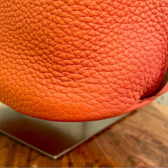 SOLD Hermes So Kelly 22 orange Clemence with GHW - Picture 6 of 12